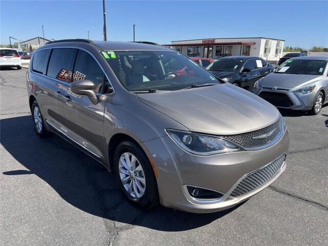 2017 Chrysler Pacifica in Mesa, AZ 85212 - 18112552 3