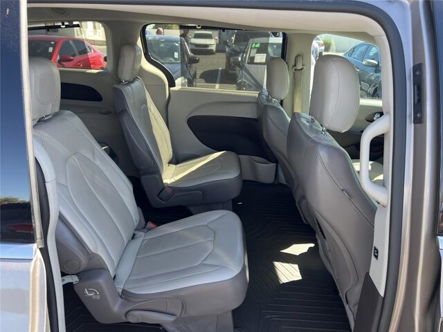 2017 Chrysler Pacifica in Mesa, AZ 85212 - 18112552 39