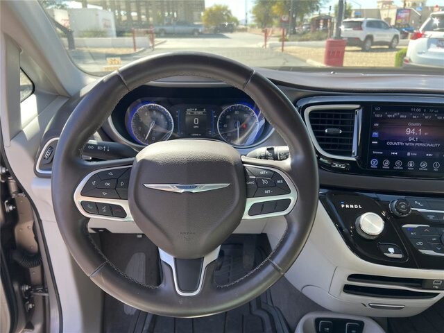 2017 Chrysler Pacifica in Mesa, AZ 85212 - 18112552 12