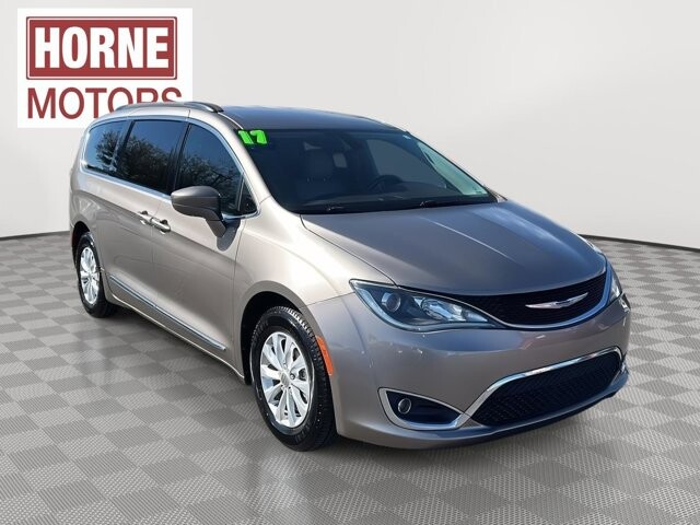 2017 Chrysler Pacifica in Mesa, AZ 85212 - 18112552 3