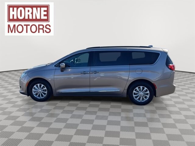 2017 Chrysler Pacifica in Mesa, AZ 85212 - 18112552 8