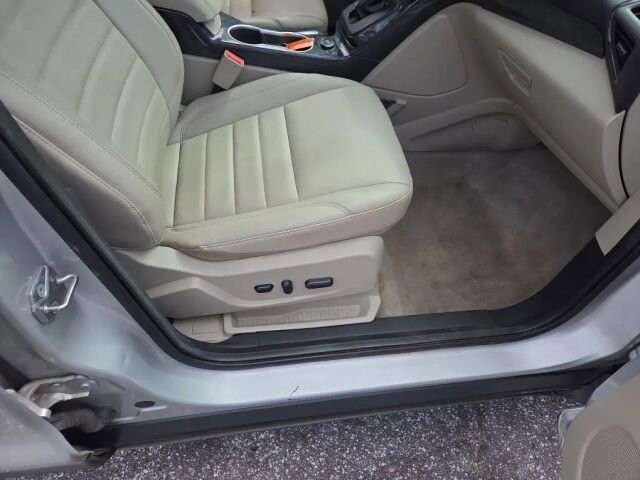 2015 Ford Escape in Greenville, SC 29607 - 18112553 21