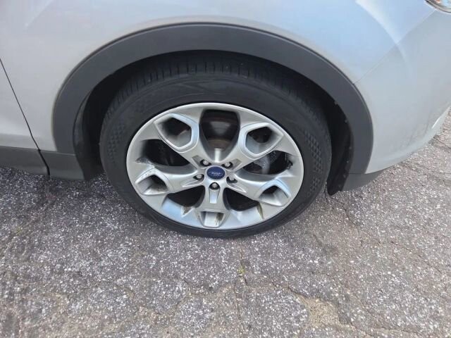 2015 Ford Escape in Greenville, SC 29607 - 18112553 9