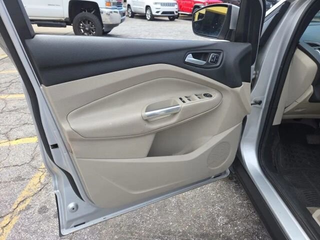 2015 Ford Escape in Greenville, SC 29607 - 18112553 30