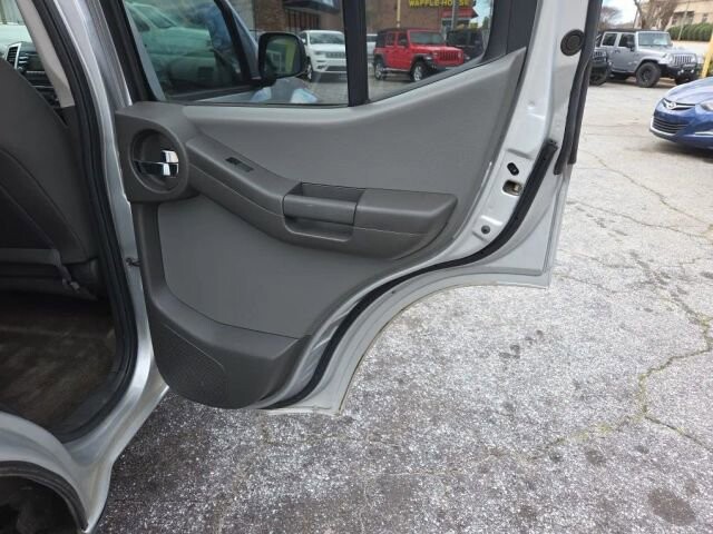 2014 Nissan Xterra in Greenville, SC 29607 - 18112556 18