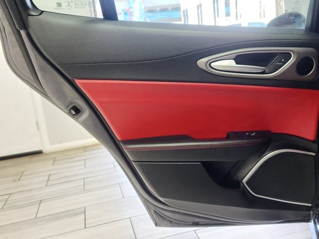 2020 Alfa Romeo Giulia in Cinnaminson, NJ 08077 - 18112561 12