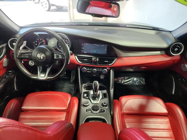 2020 Alfa Romeo Giulia in Cinnaminson, NJ 08077 - 18112561 16