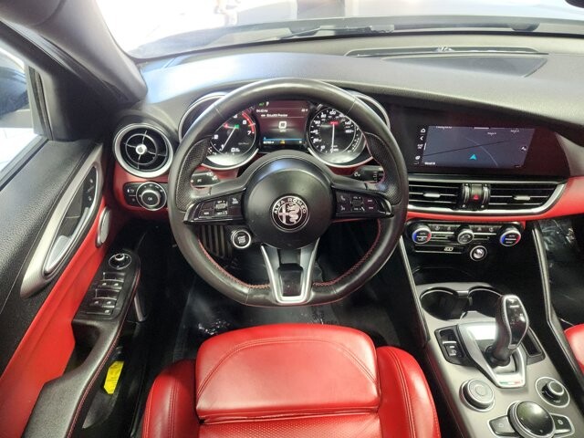 2020 Alfa Romeo Giulia in Cinnaminson, NJ 08077 - 18112561 17