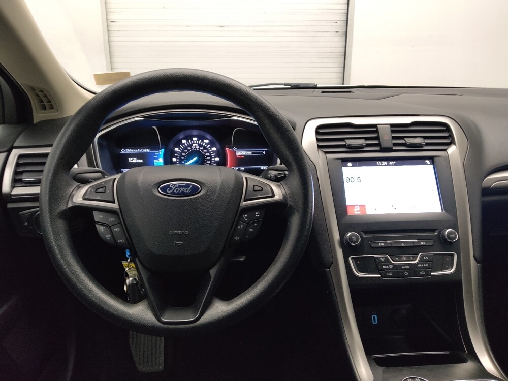 2017 Ford Fusion in Marietta, GA 30062 - 18112573 22