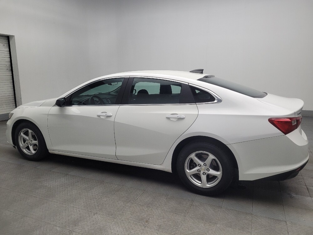 2018 Chevrolet Malibu in Morrow, GA 30260 - 18112584 3