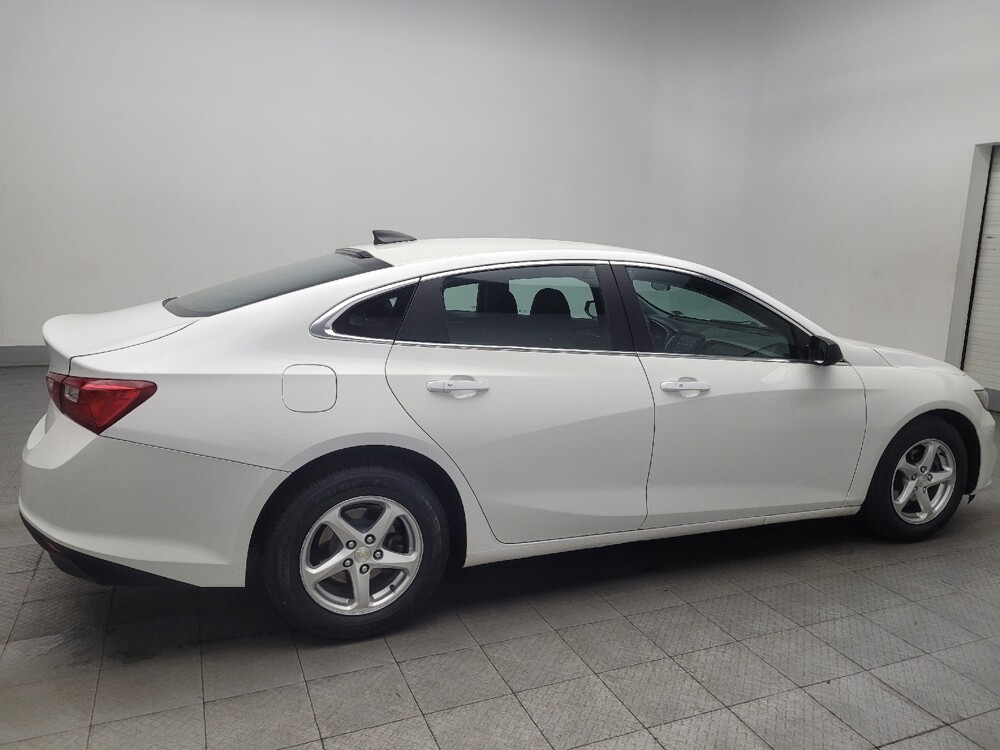 2018 Chevrolet Malibu in Morrow, GA 30260 - 18112584 10