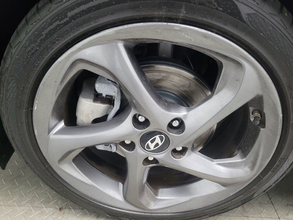 2020 Hyundai Veloster in Albany, GA 31705 - 18112600 31