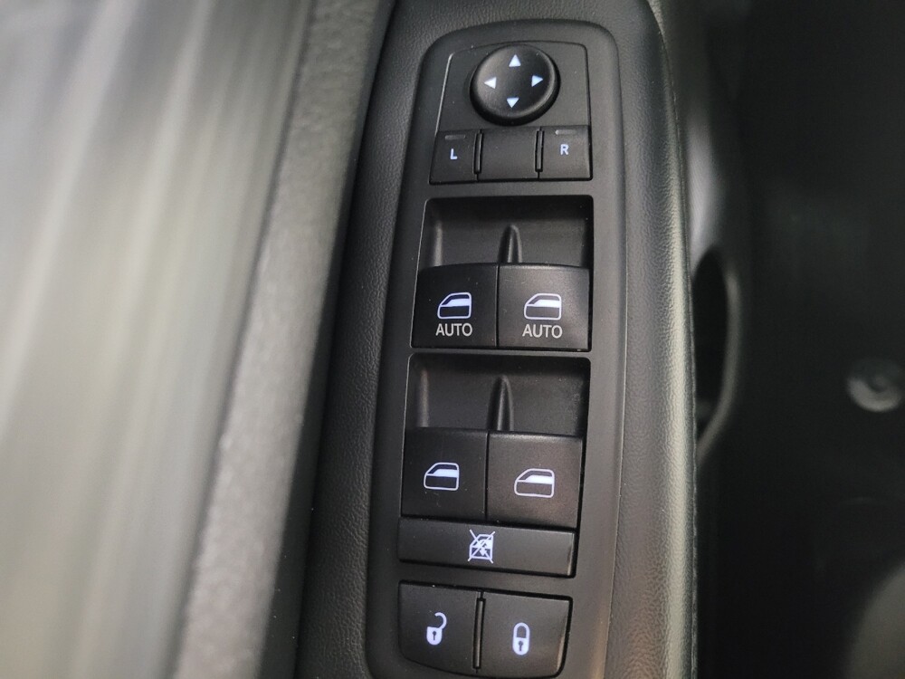 2019 Jeep Grand Cherokee in Union City, GA 30291 - 18112602 27