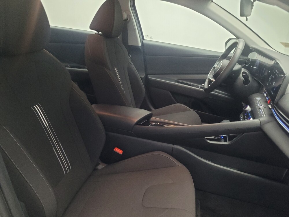2025 Hyundai Elantra in Union City, GA 30291 - 18112605 21
