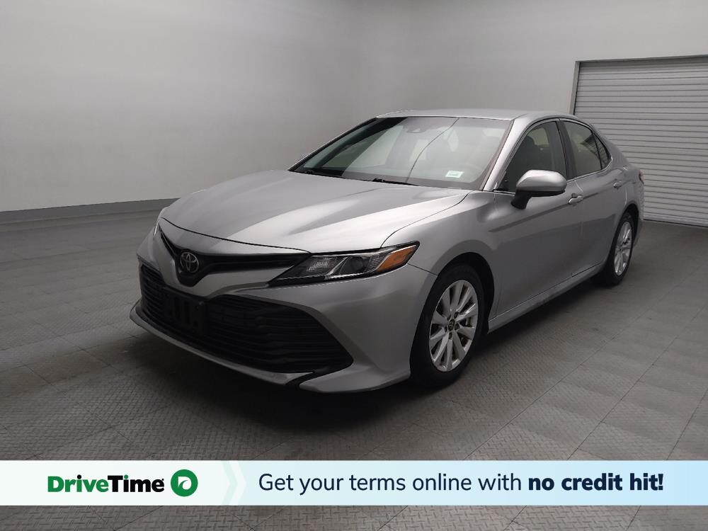 2018 Toyota Camry in Lewisville, TX 75067 - 18112618