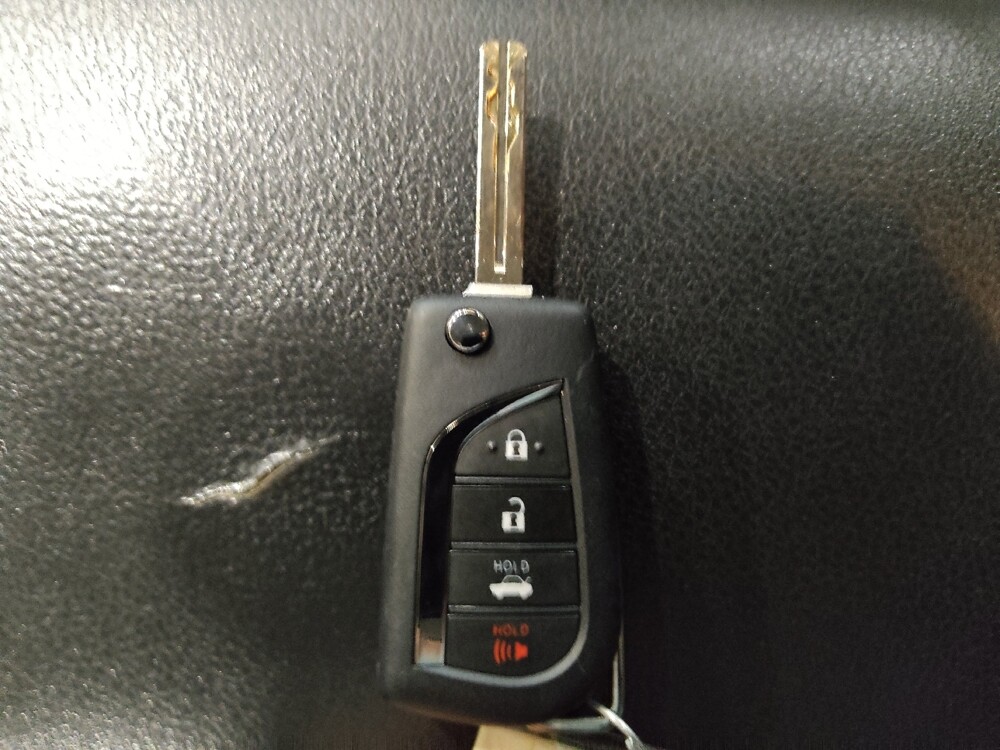 2021 Toyota Camry in Fort Worth, TX 76116 - 18112619 32