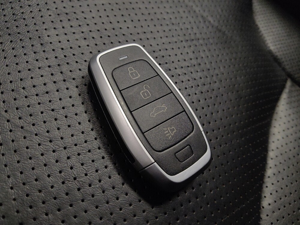 2015 Hyundai Azera in Chandler, AZ 85225 - 18112629 32