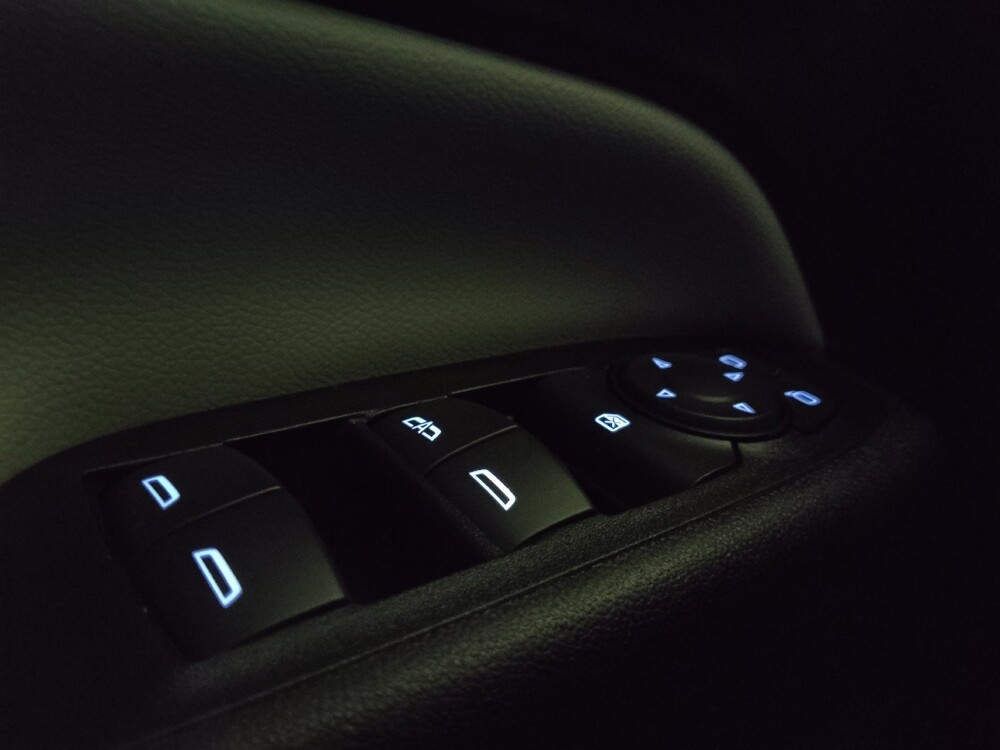 2018 Chevrolet Equinox in Birmingham, AL 35215 - 18112639 27