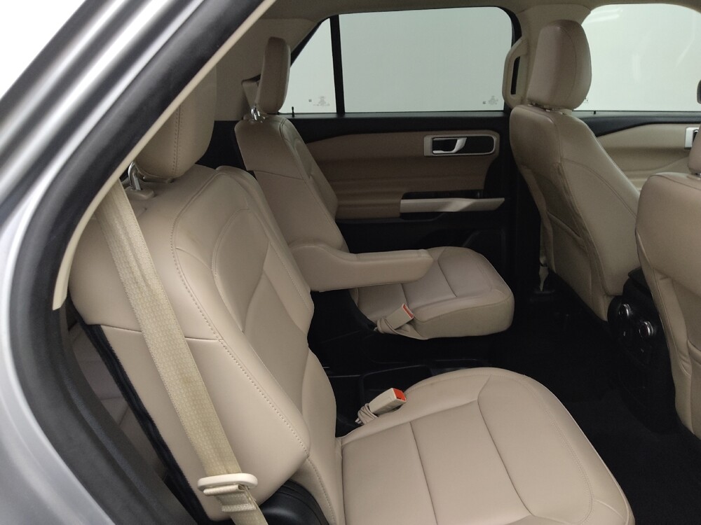 2021 Ford Explorer in Lakeland, FL 33815 - 18112650 19