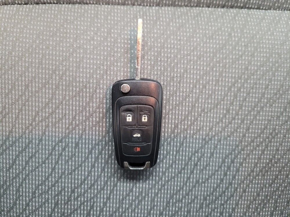 2015 Chevrolet Malibu in Las Vegas, NV 89104 - 18112659 32