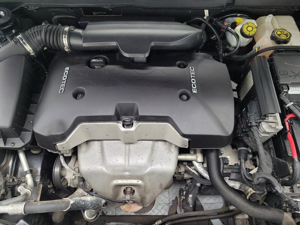 2015 Chevrolet Malibu in Las Vegas, NV 89104 - 18112659 30