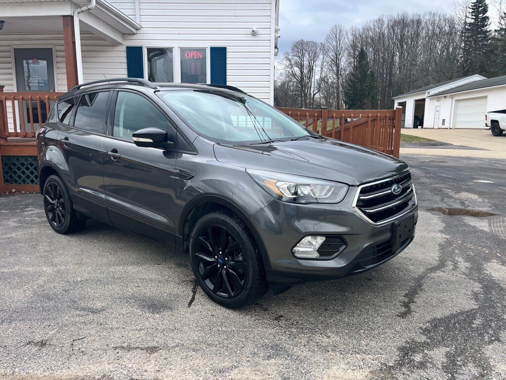 2017 Ford Escape in Fairview, PA 16415 - 18112664