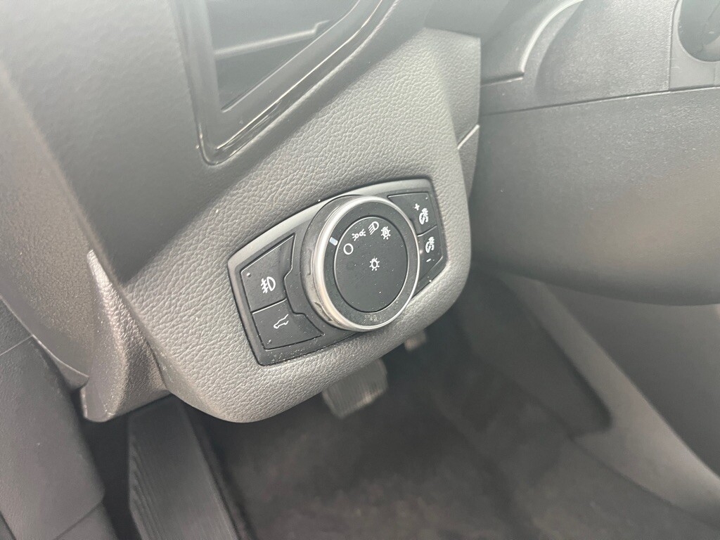 2017 Ford Escape in Fairview, PA 16415 - 18112664 14