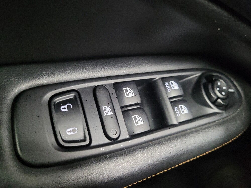 2019 Jeep Compass in Las Vegas, NV 89104 - 18112671 27