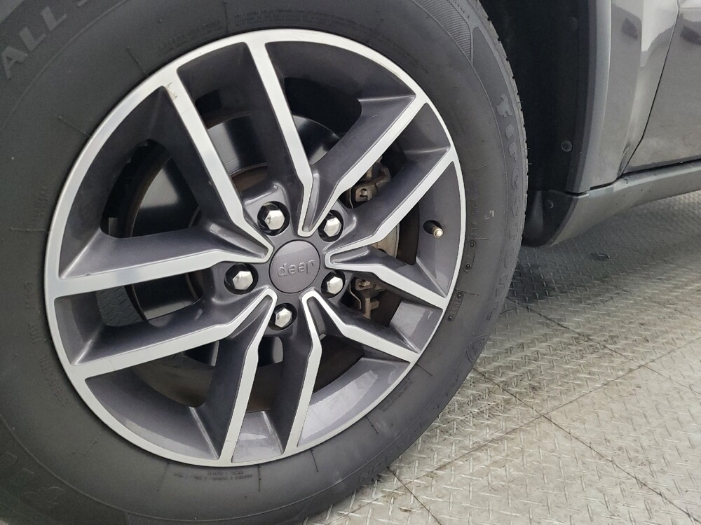 2019 Jeep Grand Cherokee in Jacksonville, FL 32210 - 18112699 31