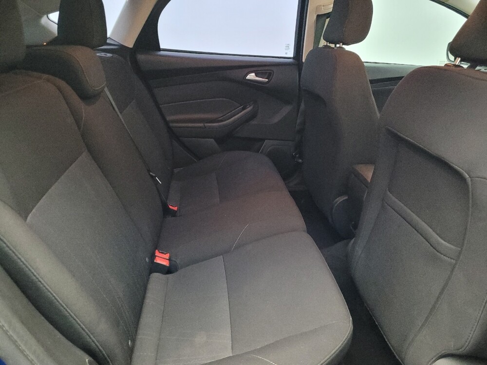 2018 Ford Focus in Sanford, FL 32773 - 18112718 19