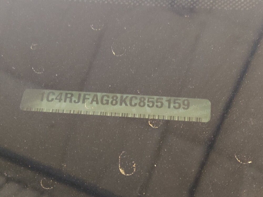 2019 Jeep Grand Cherokee in Columbia, SC 29210 - 18112738 33