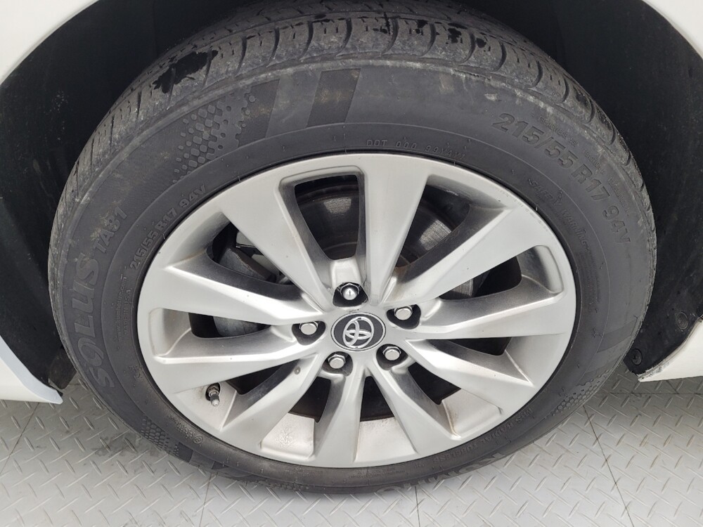 2017 Toyota Camry in Charleston, SC 29414 - 18112747 31