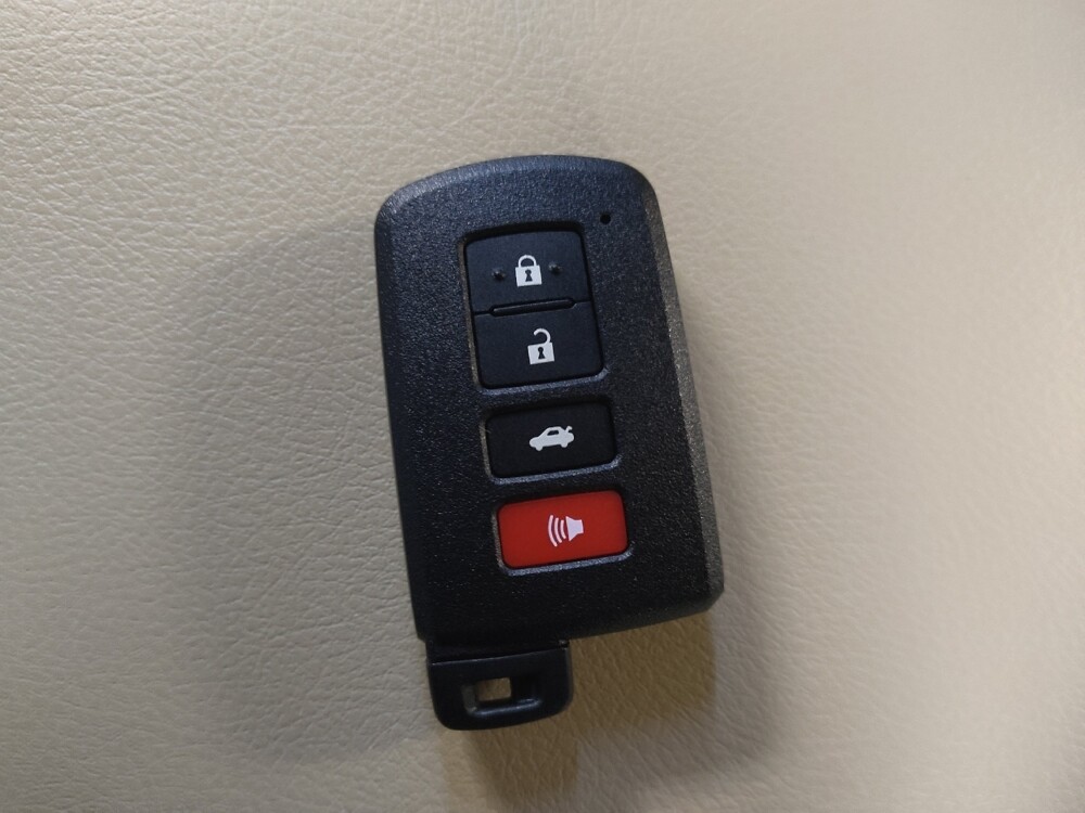 2017 Toyota Camry in Charleston, SC 29414 - 18112747 32