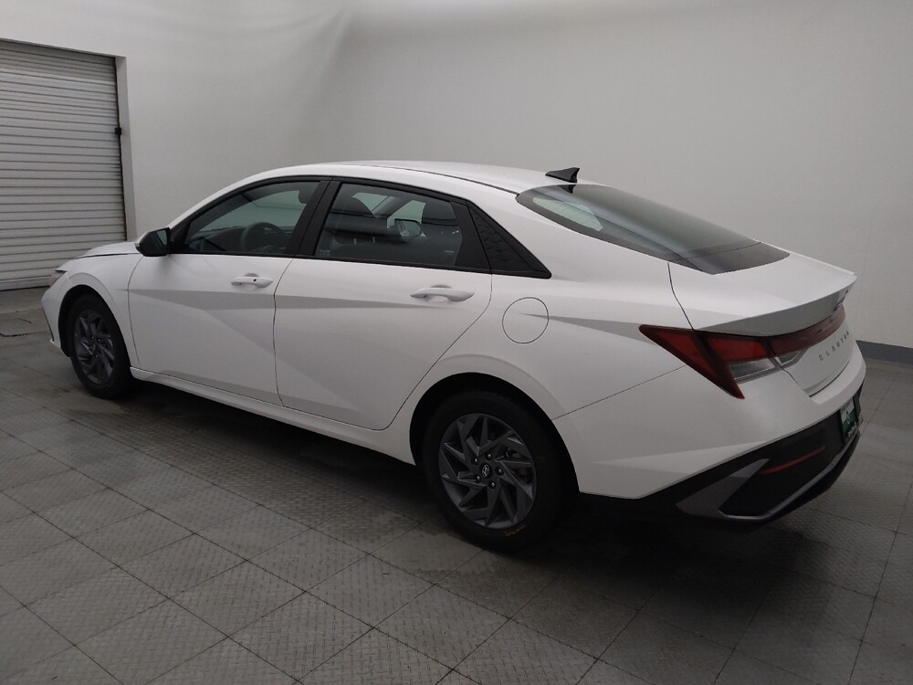 2024 Hyundai Elantra in Houston, TX 77034 - 18112773 3