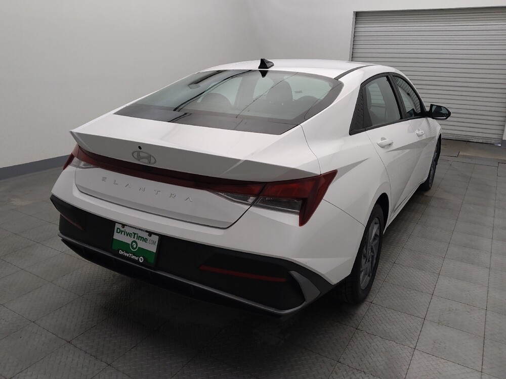 2024 Hyundai Elantra in Houston, TX 77034 - 18112773 7
