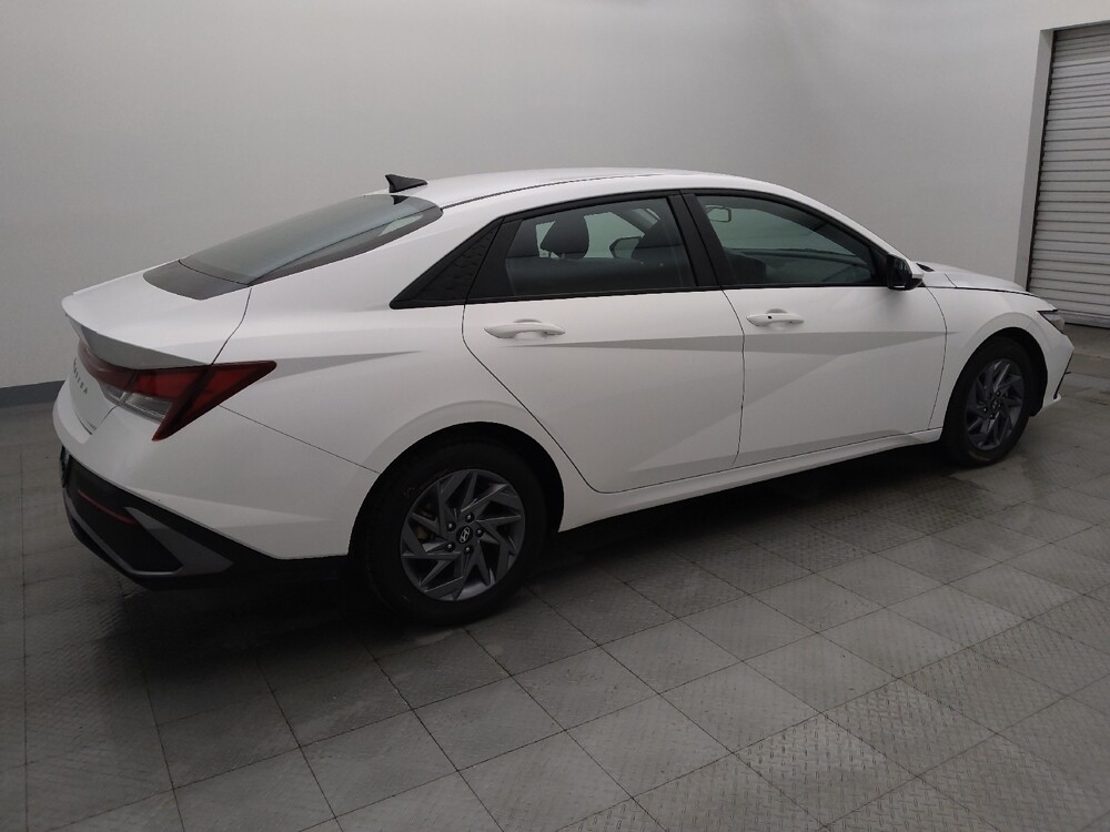 2024 Hyundai Elantra in Houston, TX 77034 - 18112773 10
