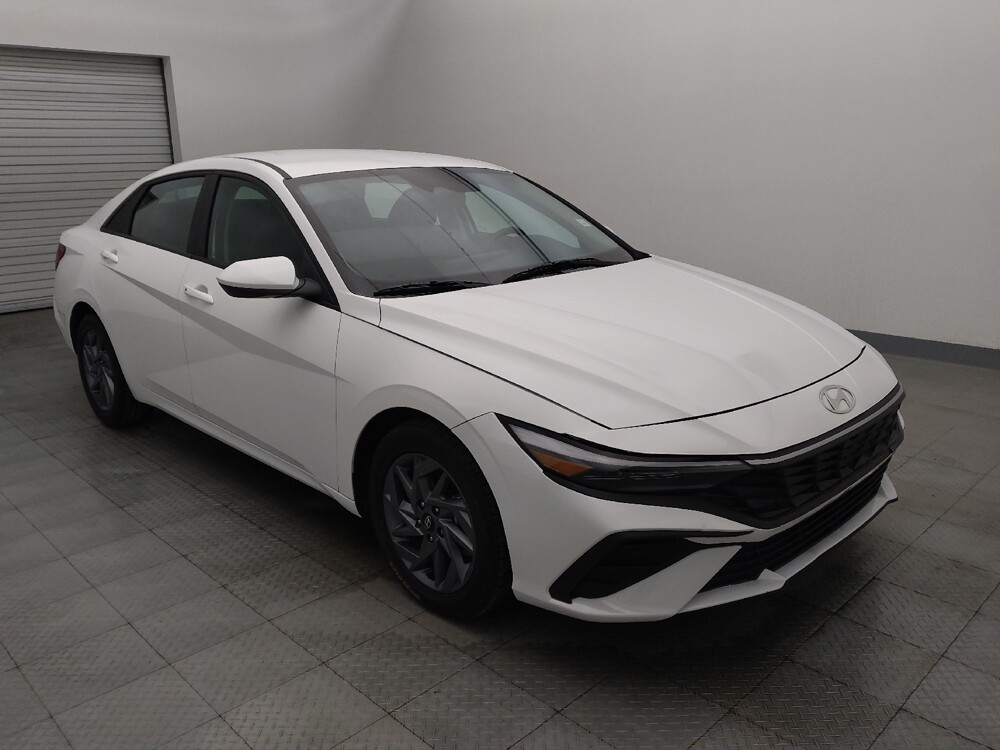 2024 Hyundai Elantra in Houston, TX 77034 - 18112773 13
