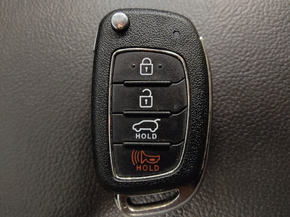 2017 Hyundai Santa Fe in Houston, TX 77060 - 18112777 32