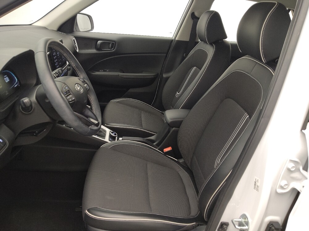 2023 Hyundai Venue in Live Oak, TX 78233 - 18112781 17