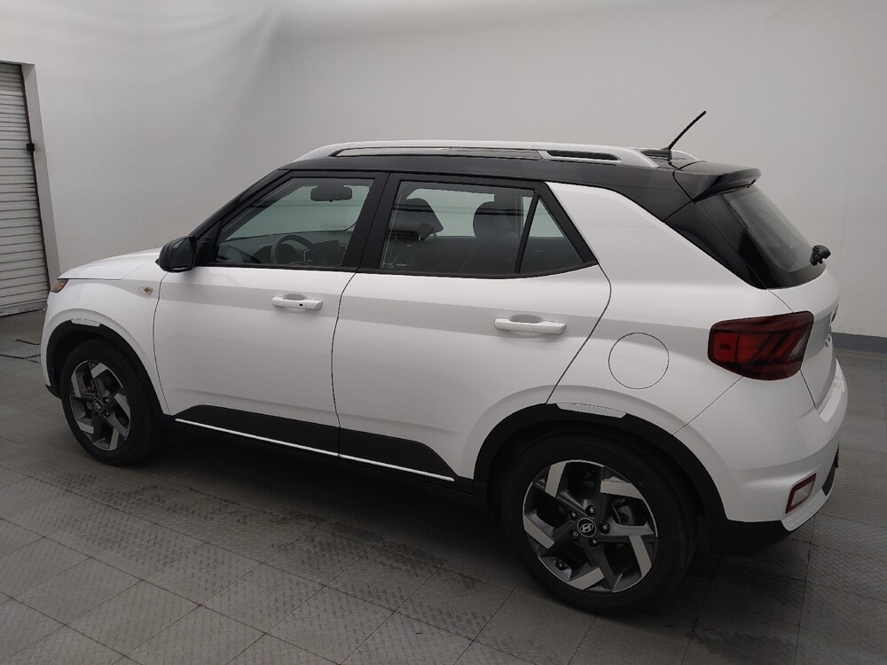 2023 Hyundai Venue in Live Oak, TX 78233 - 18112781 3