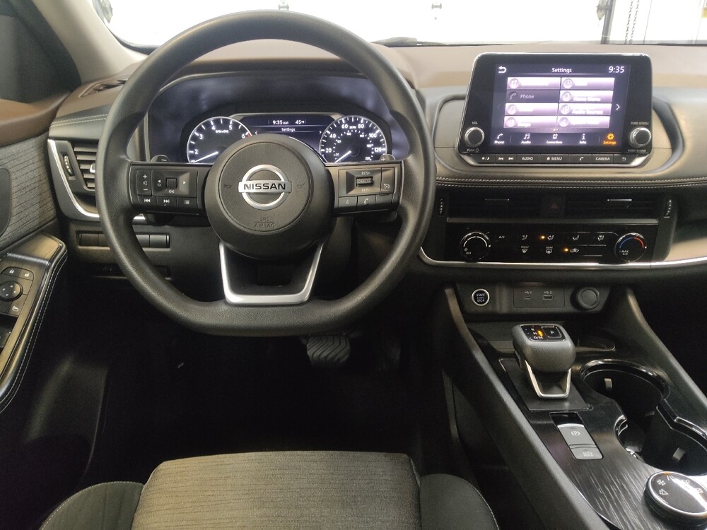 2021 Nissan Rogue in Fairfield, OH 45014 - 18112785 22