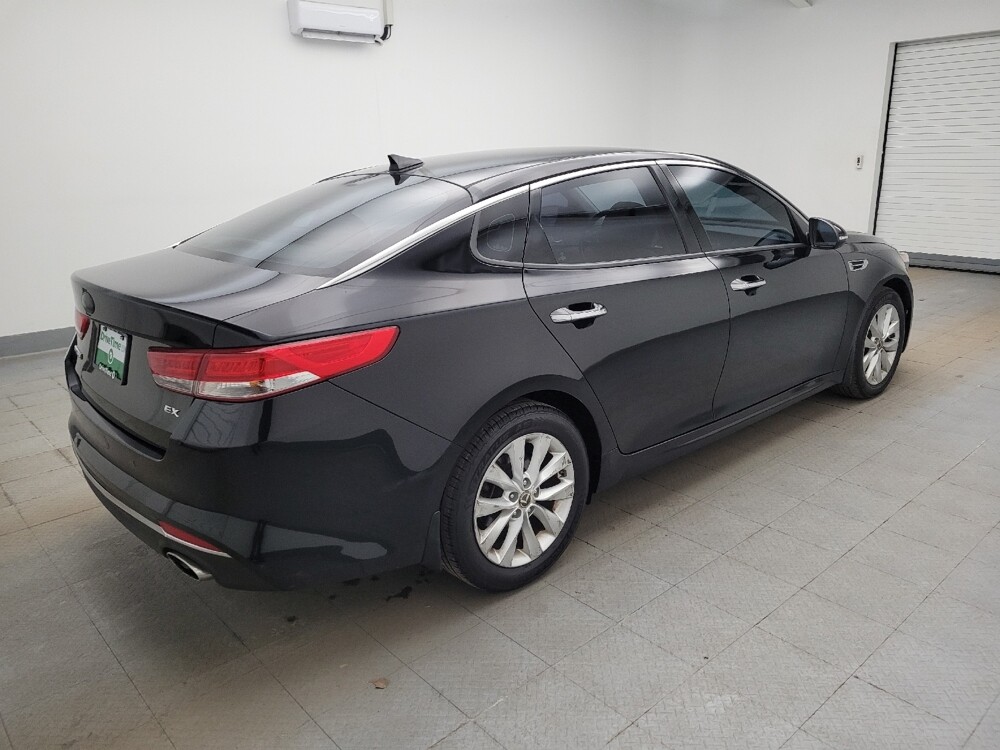 2018 Kia Optima in Columbus, OH 43228 - 18112788 10