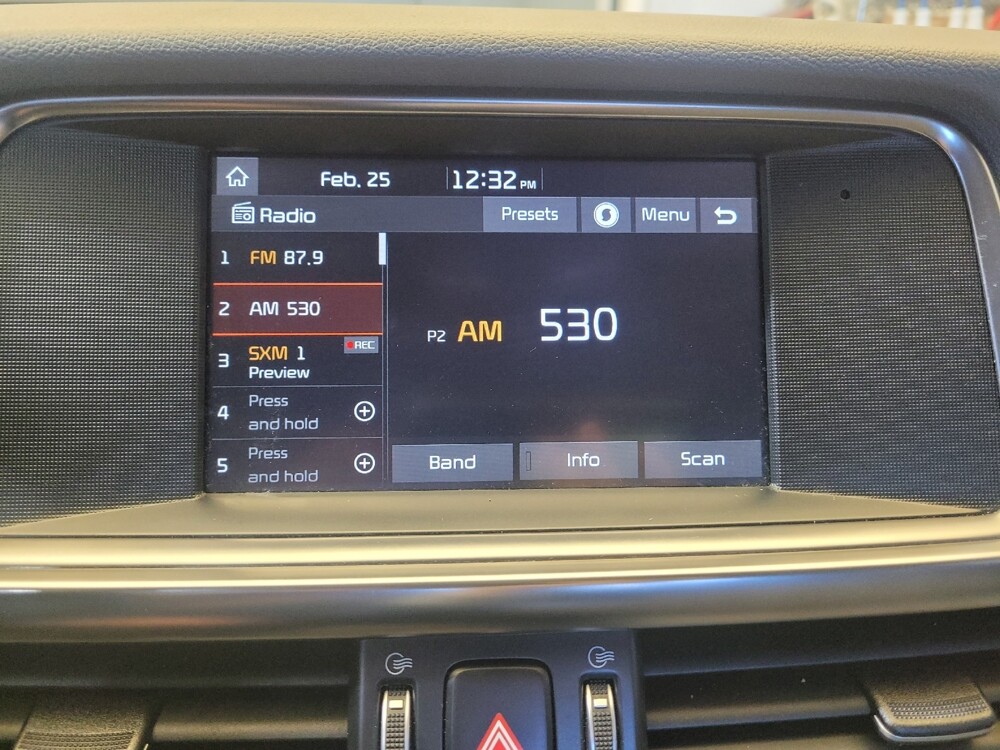 2018 Kia Optima in Columbus, OH 43228 - 18112788 25