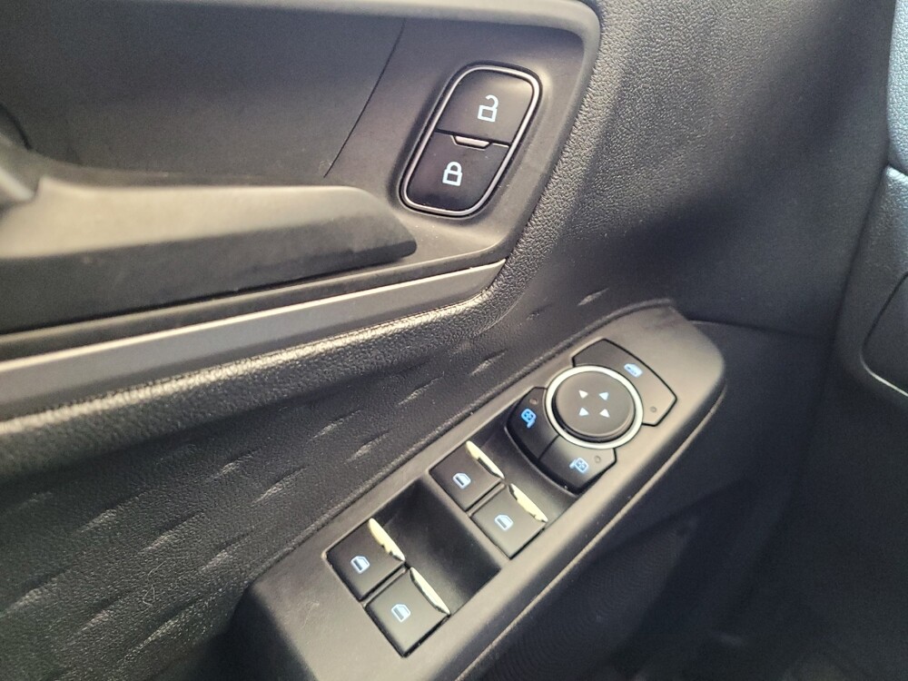 2020 Ford Escape in Miamisburg, OH 45342 - 18112791 27