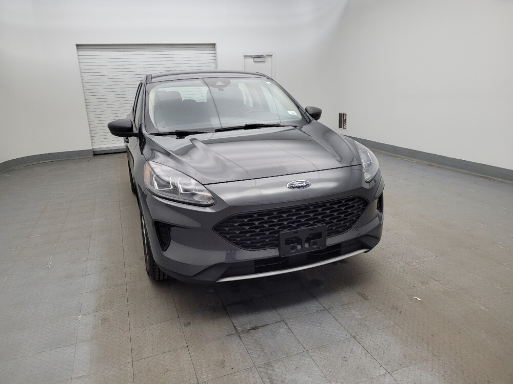 2020 Ford Escape in Miamisburg, OH 45342 - 18112791 14