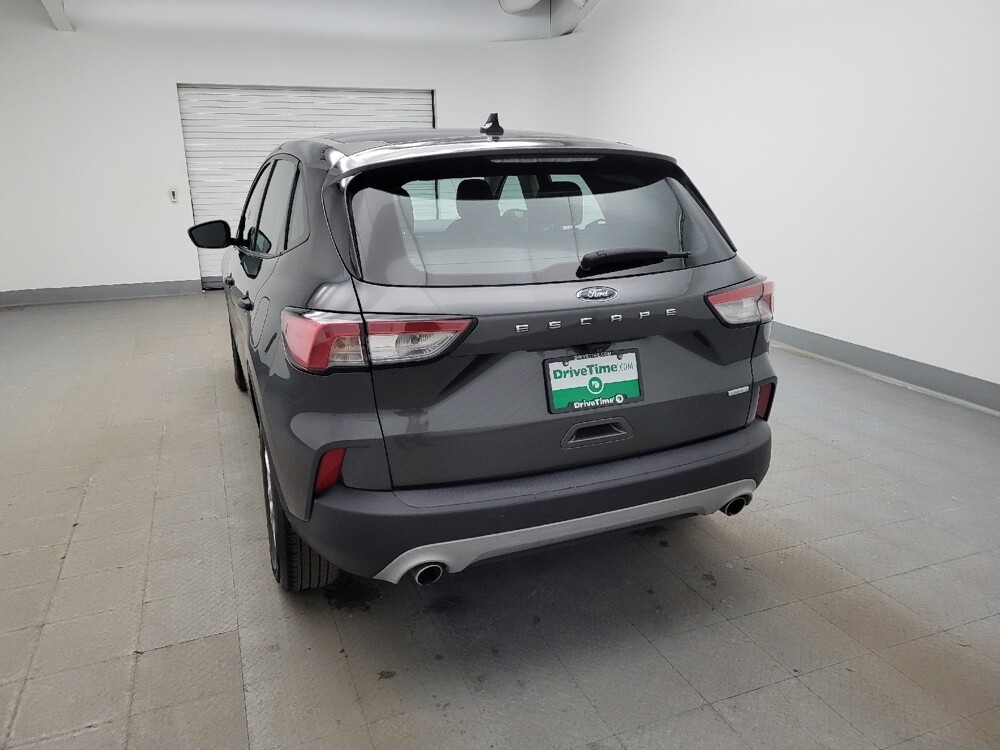 2020 Ford Escape in Miamisburg, OH 45342 - 18112791 6