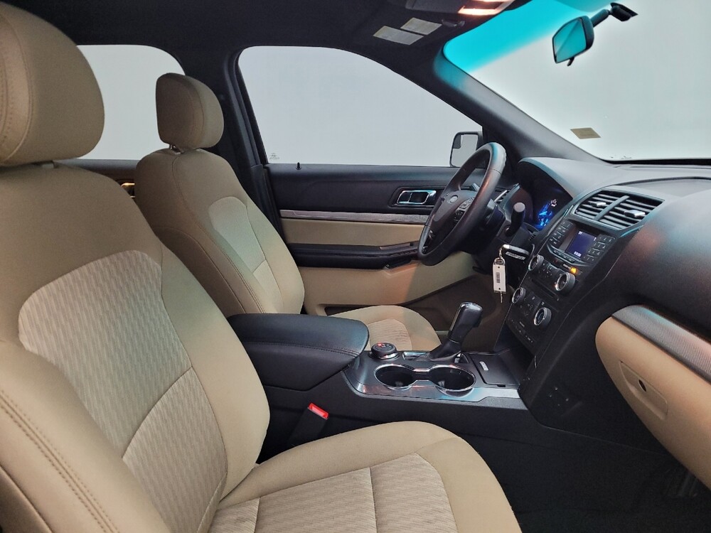 2017 Ford Explorer in Fairfield, OH 45014 - 18112793 21