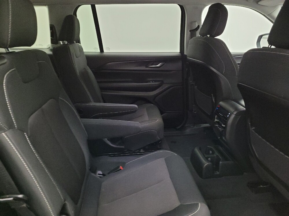 2023 Jeep Grand Cherokee L in Fairfield, OH 45014 - 18112794 19