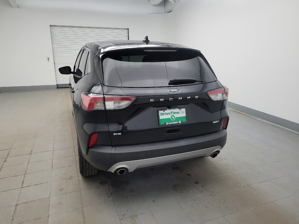 2020 Ford Escape in Fairfield, OH 45014 - 18112799 6