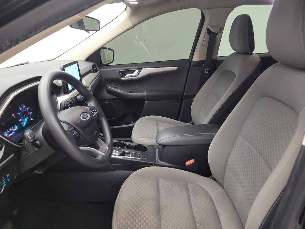 2020 Ford Escape in Fairfield, OH 45014 - 18112799 17